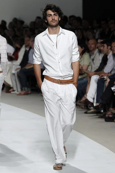 Look 45